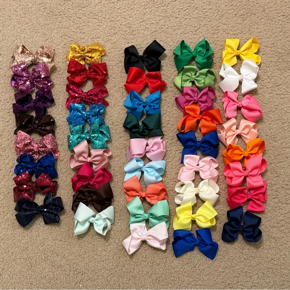 43 Alligator Clip Bows